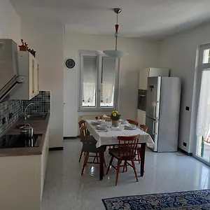 Appartamento Dana's House, Carasco