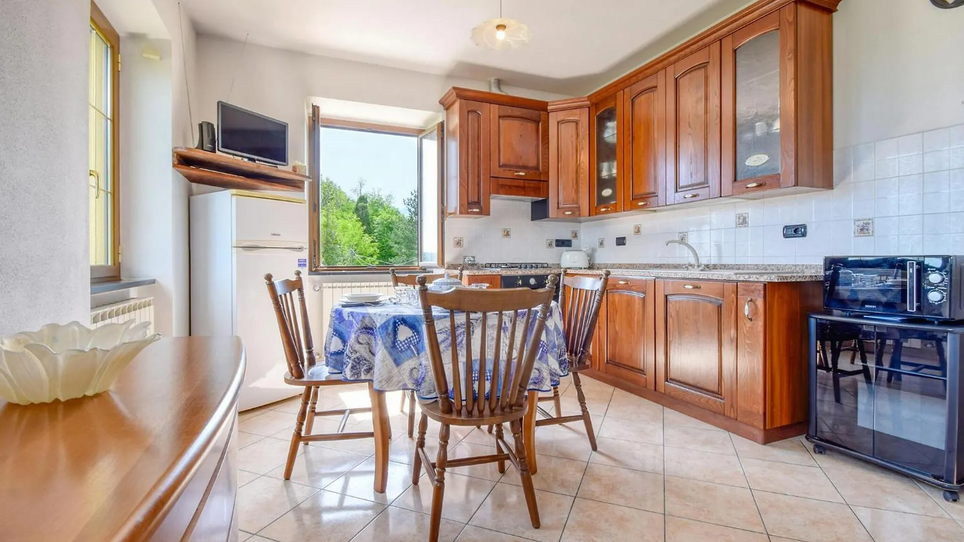 Gorgeous Apartment In Carasco With Kitchen 0*,  Italy